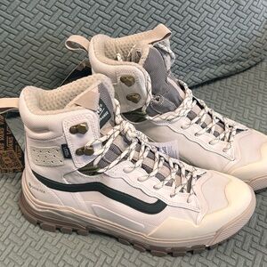 NEW!!!  Vans Off The Wall Tan and Cream High-Tops 10